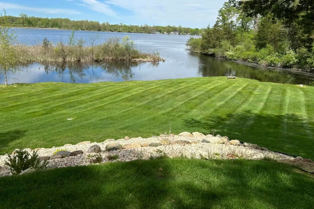 Lawn_Care_Mowing_Services_Frontier_Landscape_Fenton