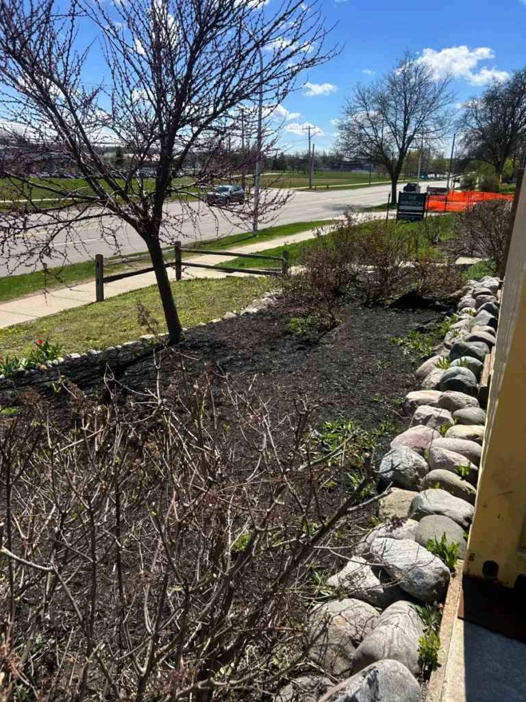 Mulch_and_landscape_services-Frontier